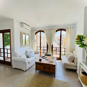 Luminoso En Cabopino Marbella